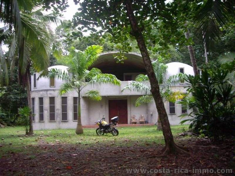 Spektakul�res Schloss direkt am karibischen Meer - Candoca - Manzanillo