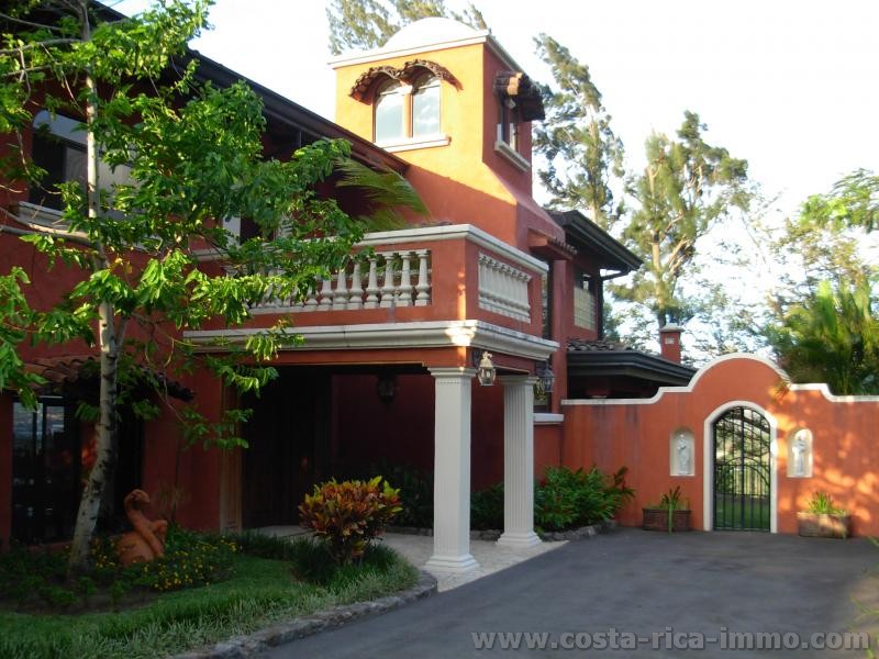 Santa Ana Wundersch�ne Villa bei - San Jose
