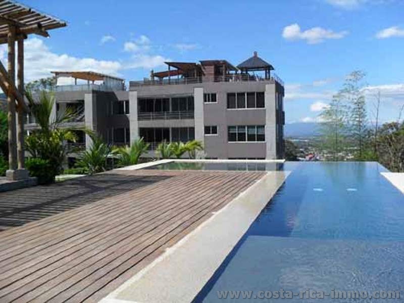 Costa Rica - Sch�nes Penthouse Kondominium in Santa Ana