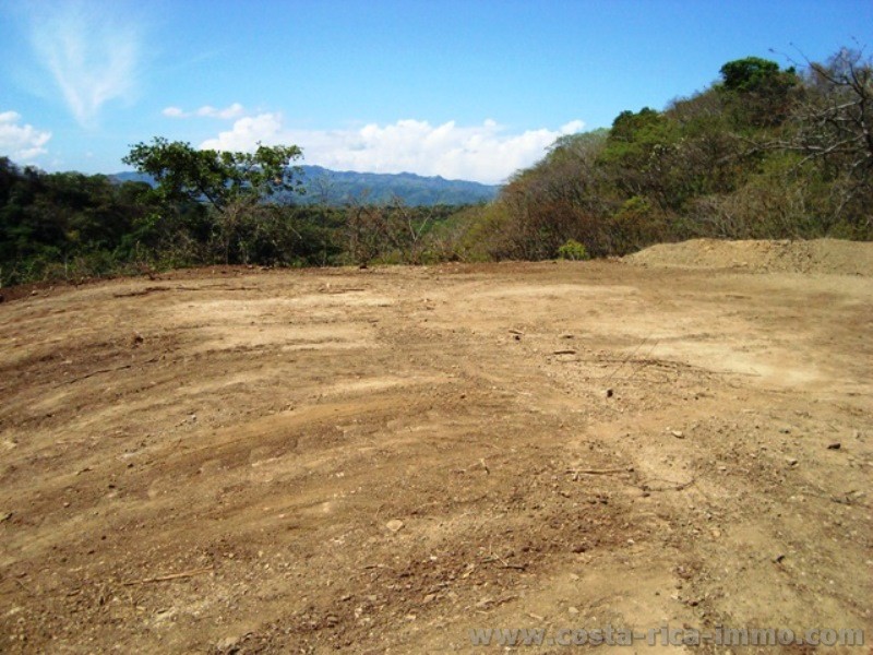 TOP Baugrundst�ck mit 7,000 m2 und sch�ner Sicht bei Atenas