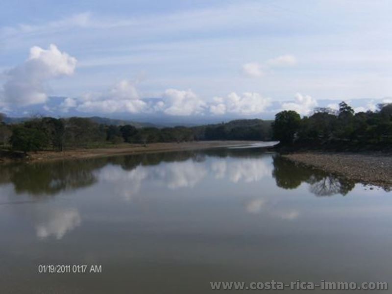 Landwirtschafts - Farm mit 1754 ha, bei Buenos Aires