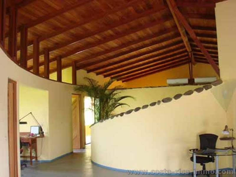 For sale, beautiful home just 1 kilometer from town of La Fortuna