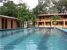 Zu verkaufen bei Tarcoles- renoviertes  16 Zimmer Hotel mit, 2 Pools, Bar, Restaurant, Grill, Alkohol-Lizenz
