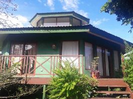 Casa de confort de estilo balinÃ©s con vistas al lago Arenal: excelente relaciÃ³n calidad-precio en Puerto San Luis-Arenal