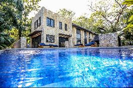 Luxury Stone Villa in Tambor for sale