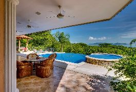 Luxus Villa zu verkaufen mit einem atemberaubenden Blick auf den Golf von Nicoya