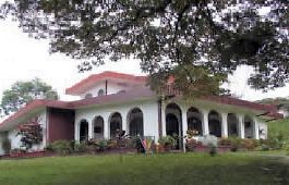 For sale, well-established hotel bed and breakfast and restaurant in the north of the city of Alajuela