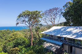 Playa Cocles Haus mit wunderbarer Sicht auf das Meer