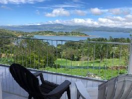 Se vende casa con vista de ensueño al lago Arenal cerca de Tronadora