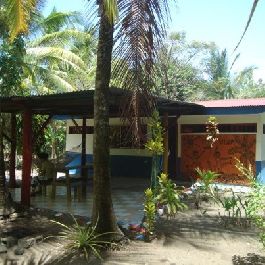 Beach house for sale with direct access to the sea at Playa Bandera
