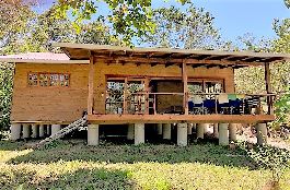 Emigrant property, with wooden house, yoga platform, river Anstoss, 5 hectares of land near Montezuma