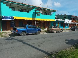 Commercial property with restaurant, 4 shops, 4 apartments, ideal as an investment or existence in Puerto Jimenez