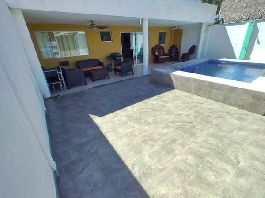 Holiday home for sale on Playa Bejuco-Puntarenas beach